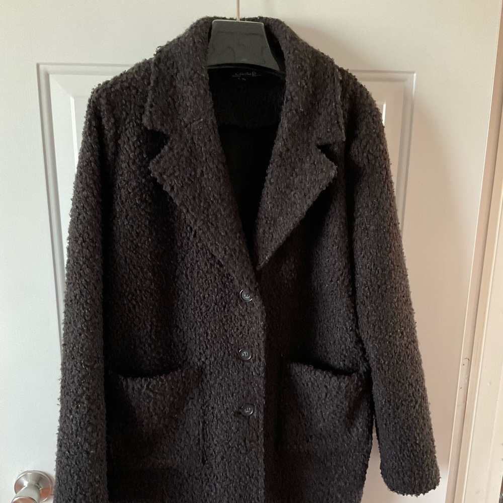 Ladies Charlie 3/4 length coat.
